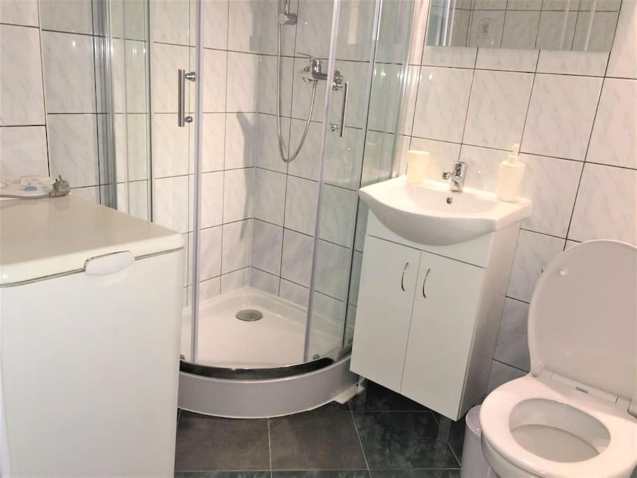 57 Lobzowska Bright Apartment Krakow Bagian luar foto